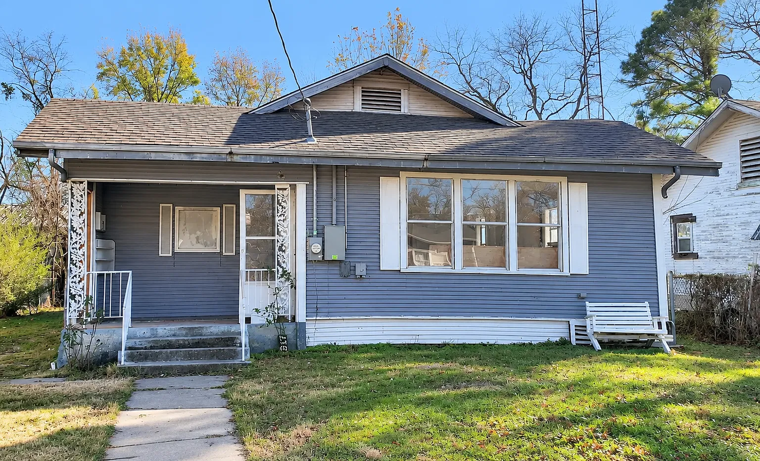 Charming 3-Bedroom Home with Classic Character in Corsicana — Photo 1
