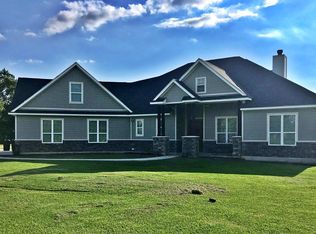 706 Gou Hole Rd, Cove, TX 77523