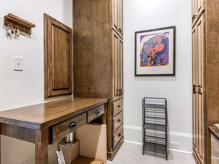 5910 Saint John Ln — Photo 22