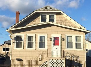 43 Slocum St, Acushnet, MA 02743