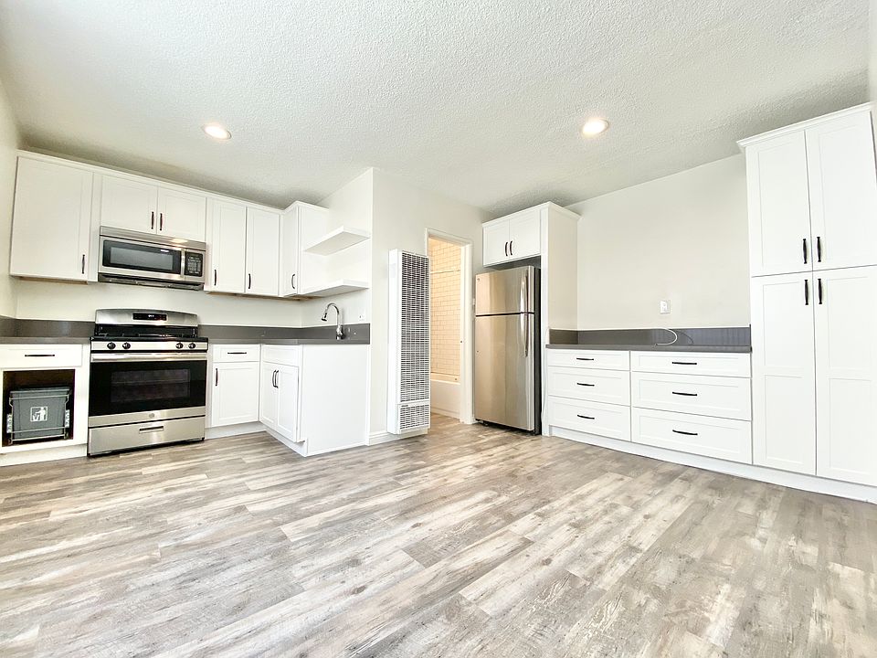1st image of 3718 Mentone Ave APT 12