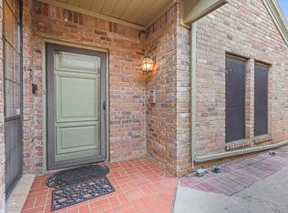 618 Crowley Rd, Arlington, TX 76012