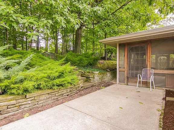 2nd image of 7811 Hickory Hill Ln