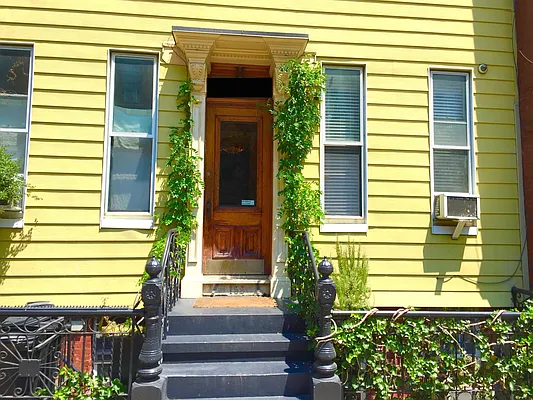 Rented by DYNY Inc | media 16