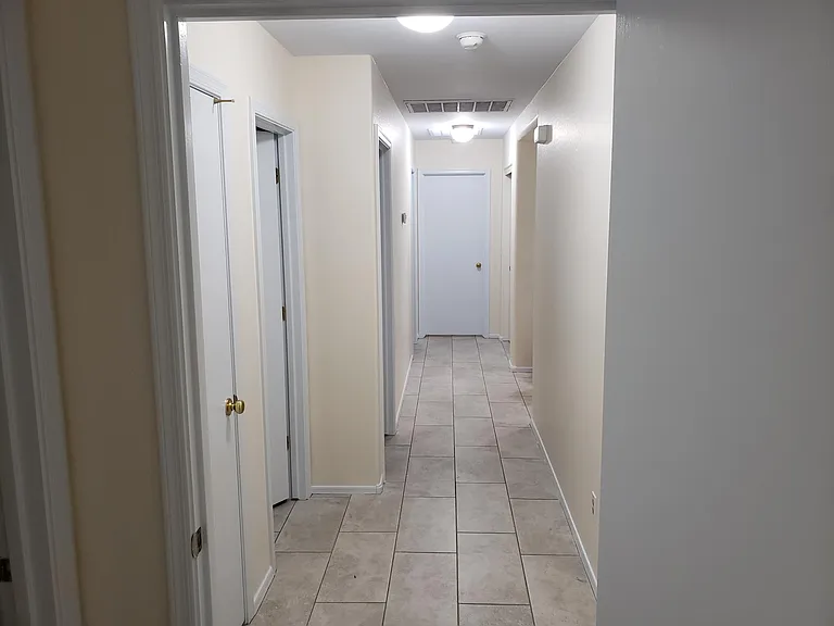 1503 S 228th Ct — Photo 10