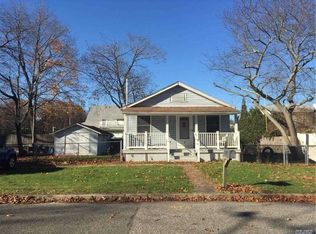 3 Mon Repos Ln, Nesconset, NY 11767