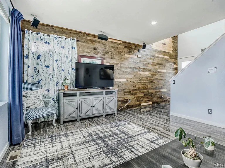 17886 E 107th Way — Photo 7