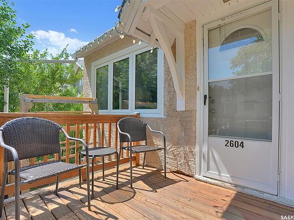 3rd image of 2604 ROBINSON STREET
