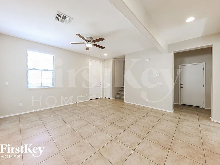 25942 N 54th Ave — Photo 3