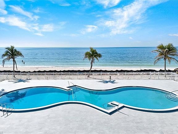 3rd image of 25740 Hickory BLVD #444