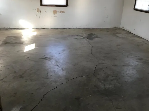 2138 Michael Dr, Clarksville, TN 37043