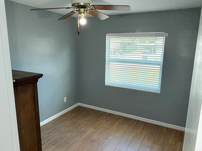410 N Observatory Dr — Photo 7