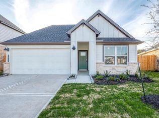 4906 Edgewood Dr, Fresno, TX 77545