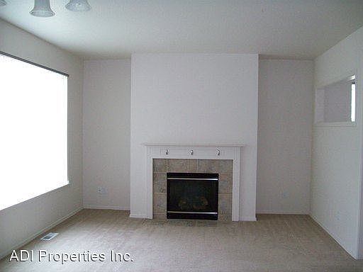 1st image of 956 SE Westerland St