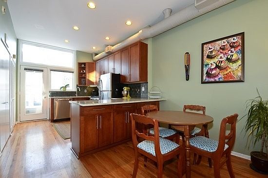 3rd image of 1140 W Newport Ave APT D