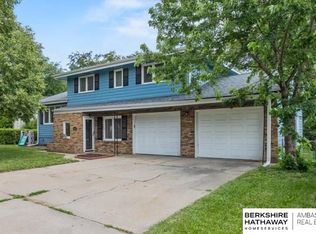 5329 S 106th St, Omaha, NE 68127