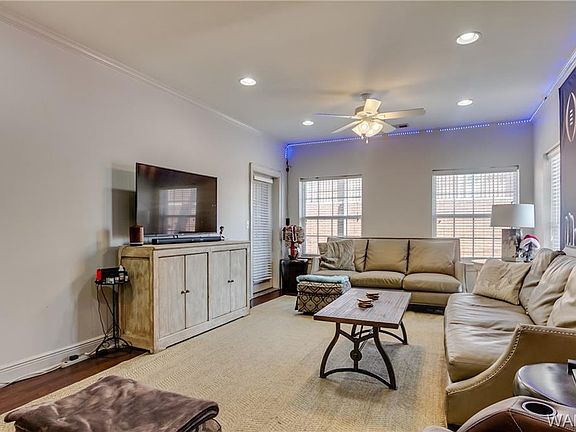 4th image of 700 15th St Unit 2212
