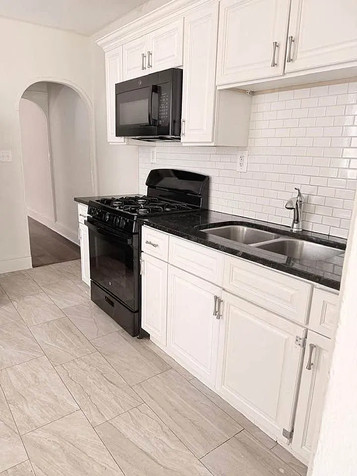 4 bed, 1.5 bath, 1244 sqft, $1,600 — Photo 3