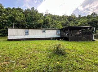 1850 Barnes Mountain Rd, Irvine, KY 40336