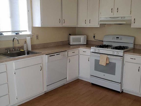 4th image of 113 Skeet Cir E
