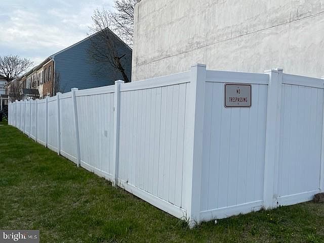 2nd image of 430 Peffer St