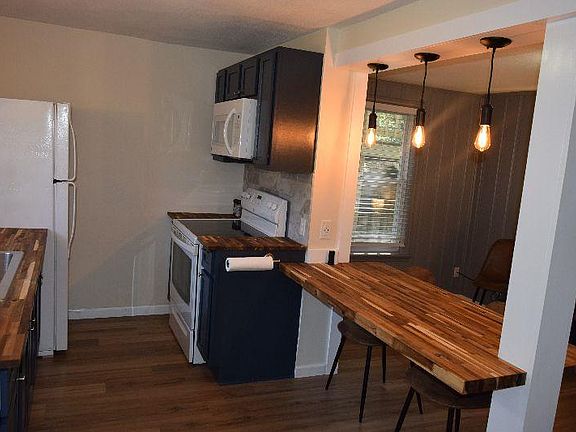 2nd image of 3508 Primrose Ave