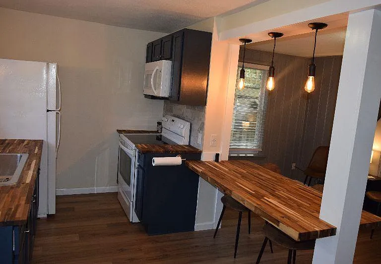 3508 Primrose Ave — Photo 2