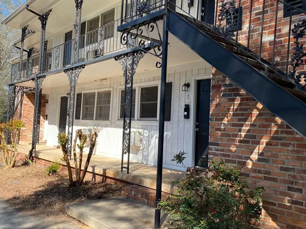 Colonial Apartments - 370 Peabody St