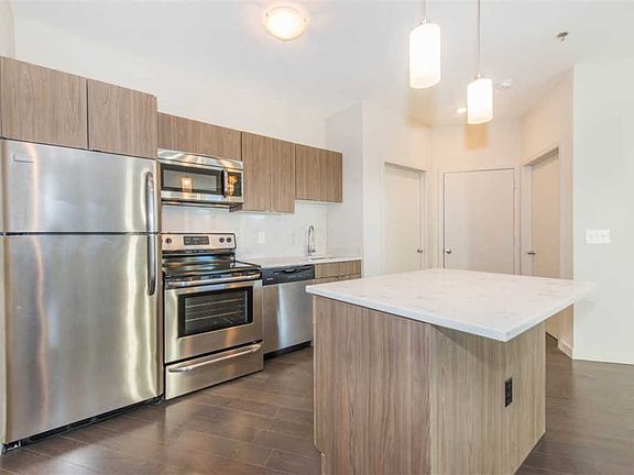 4th image of 361 Newark Ave #306