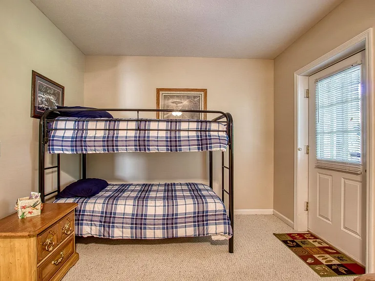 2913 Barnes Dr — Photo 21