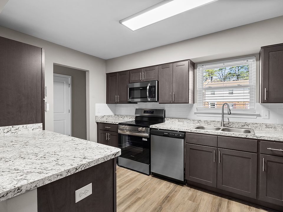 Open kitchens with brand new appliances and plenty of space