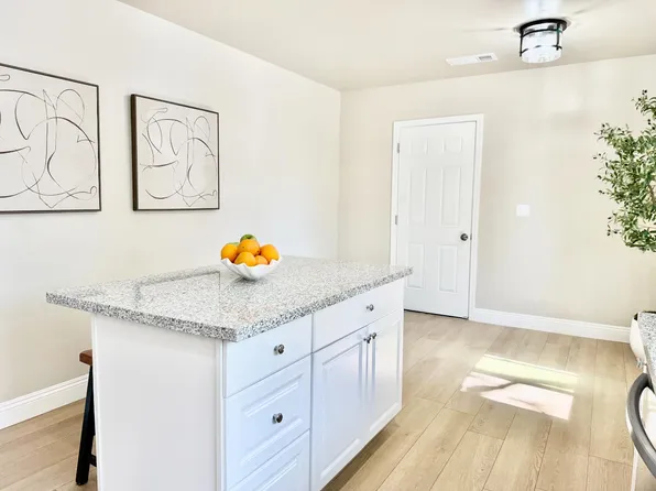 702 N Harrison Ave, Fresno, CA 93728