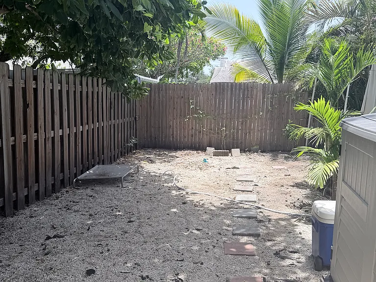 1335 NE 3rd Ave — Photo 3