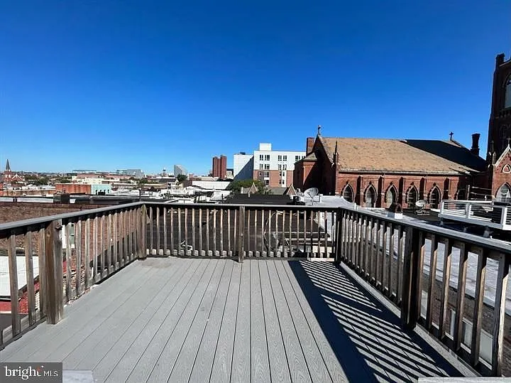 105 E West St #B — Photo 16