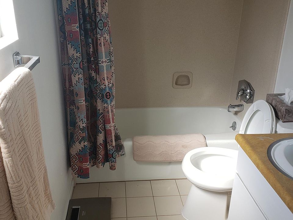 2nd bathroom