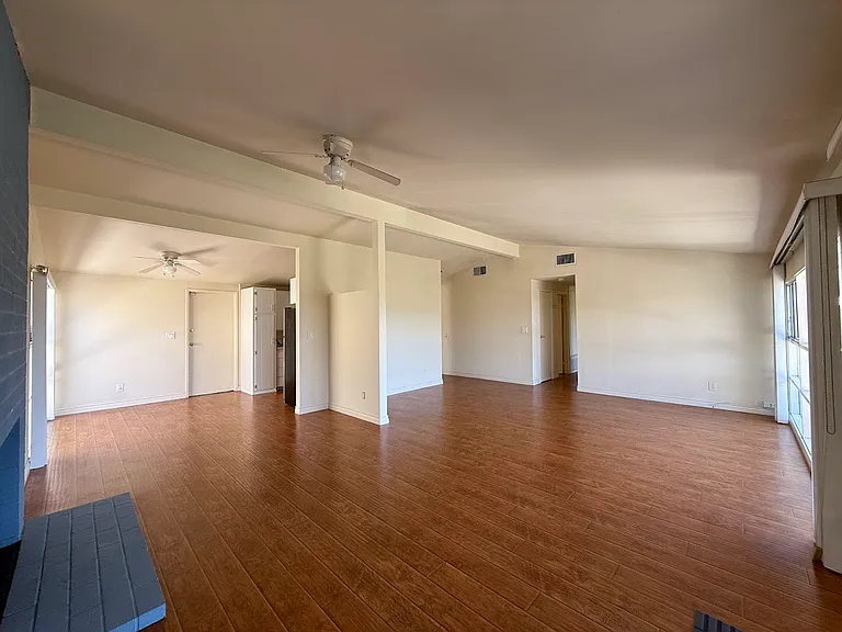 9158 Rebecca Ave — Photo 7