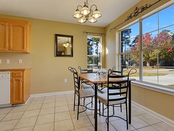 3rd image of 30706 Country Club Ln