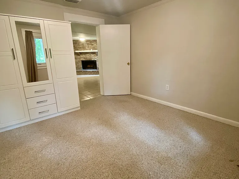 9919 NW 38th Ter — Photo 10