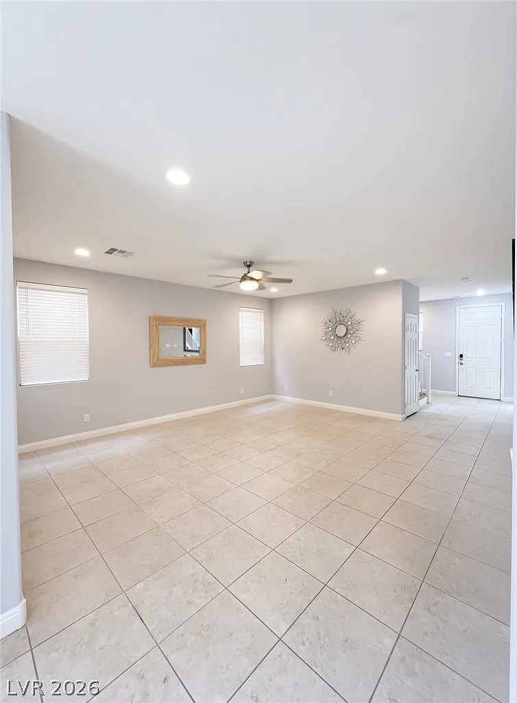 3 bed, 2.5 bath, 2195 sqft, $2,575 — Photo 3