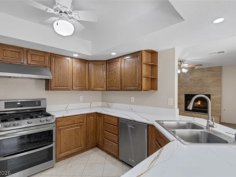340 Bekasina Dr — Photo 21