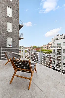 Sold by Compass | media 10