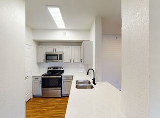1600 N 9th St #521, Midlothian, TX 76065
