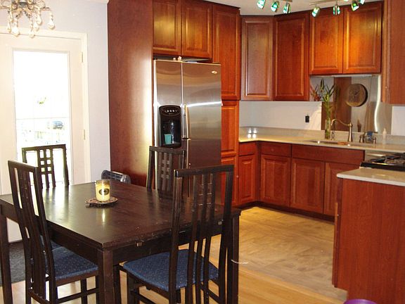 Dining & Kitchen