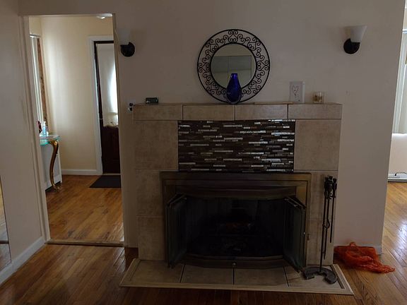 2nd image of 11318 201st St