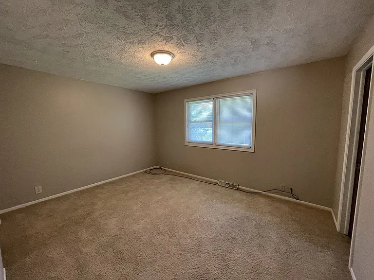 15112 Lincoln Cir — Photo 9