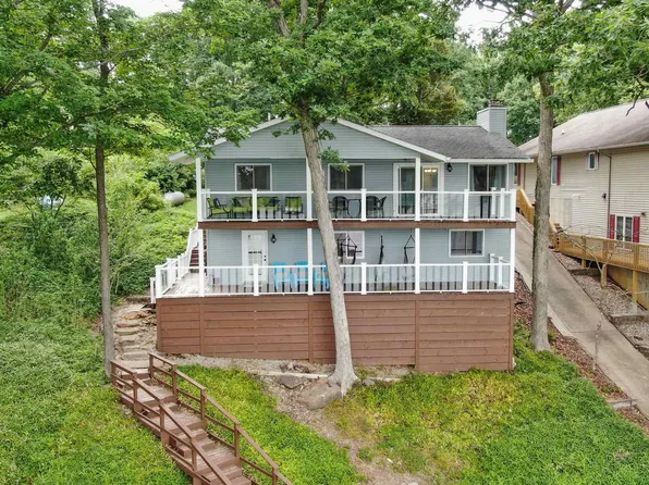 1195 Lake Shore Dr N, Goreville, IL 62939