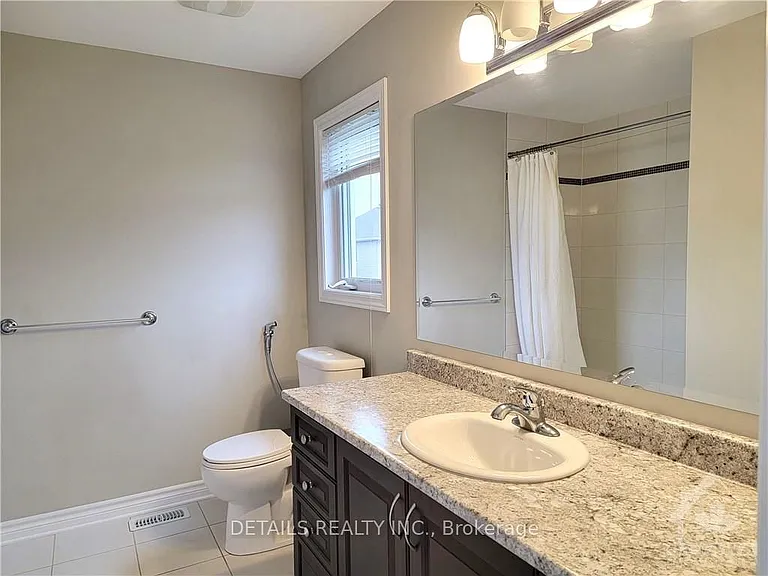 251 Saddleback Cres — Photo 27