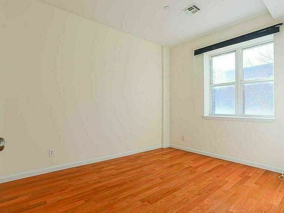 4th image of 185 Clifton Pl APT 4R