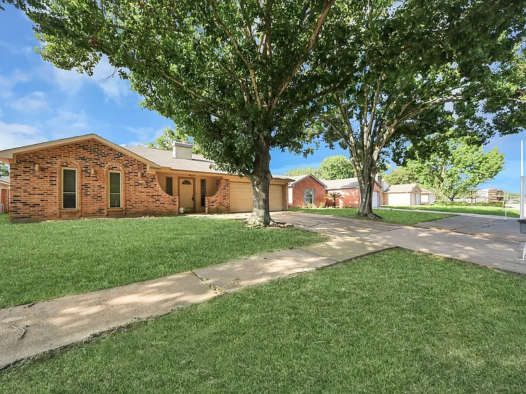 22811 Elkana Deane Ln — Photo 2