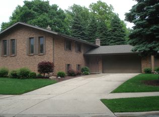 1935 Kennedy Ave, Schererville, IN